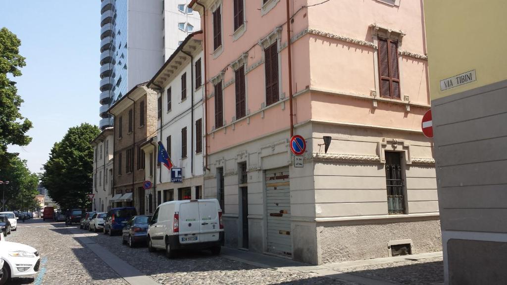 Hotel Astor Piacenza Kültér fotó